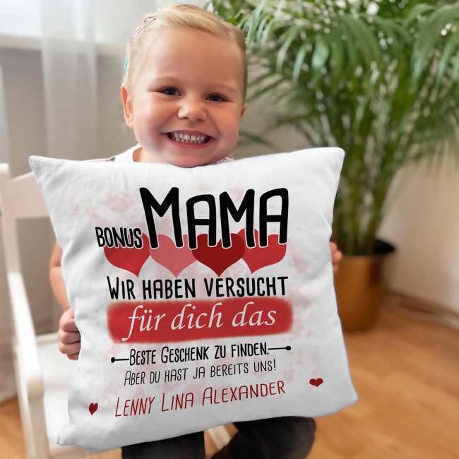 Kissen - Bestes Geschenk f&uuml;r Bonus Mama von mehr Kindern - mit Wunschnamen in Rot - wei&szlig;-flauschig