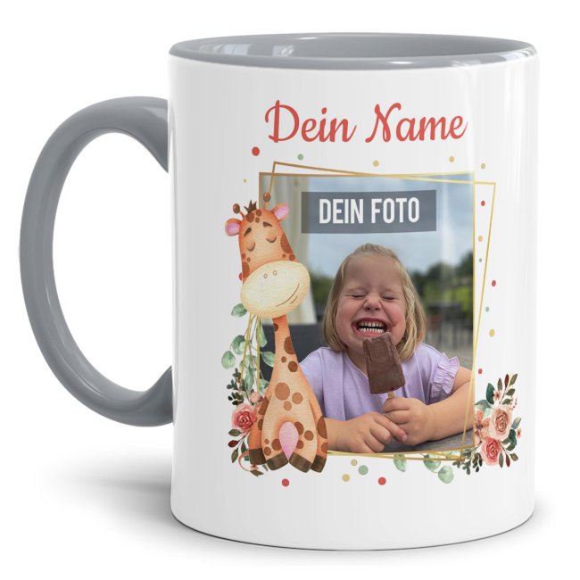 Tasse f&uuml;r Kinder - Fotocollage Giraffe - mit Name - Innen &amp; Henkel Grau