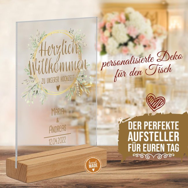 Acrylaufsteller als Tischdeko zur Hochzeit - Blumenkranz - mit Namen und Datum