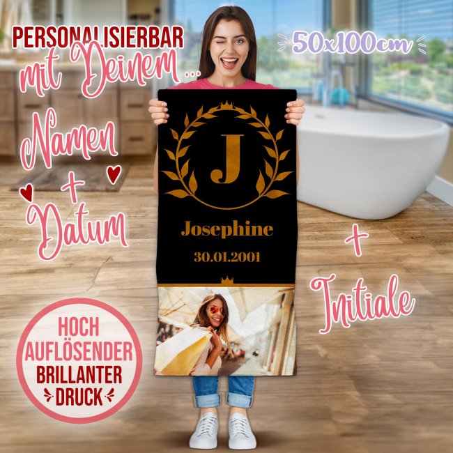 Handtuch personalisieren - mit Foto, Name, Datum und Initiale - Hochformat 100 x 50 cm, schwarz