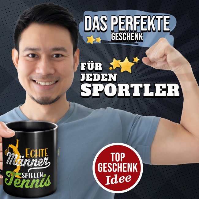 Schwarze Tasse mit Spruch - Echte M&auml;nner spielen Tennis