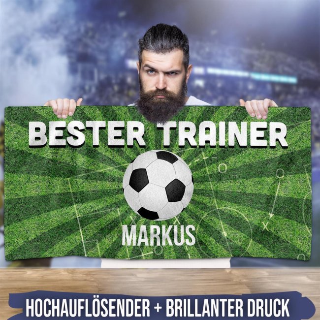 Handtuch f&uuml;r Fu&szlig;baller - Bester Trainer - mit Name bedrucken - 2 Gr&ouml;&szlig;en