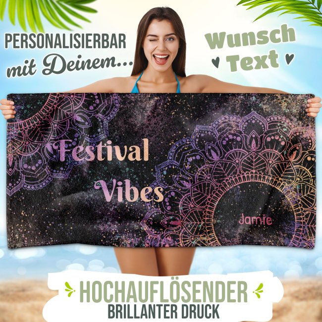 Handtuch mit Name personalisieren - Festival Vibes - in 2 Gr&ouml;&szlig;en
