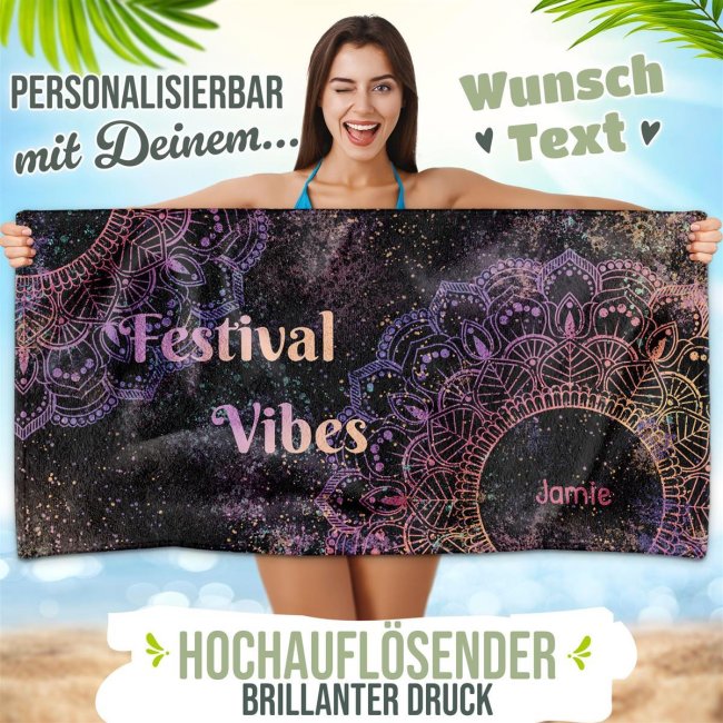 Handtuch mit Name personalisieren - Festival Vibes - in 2 Gr&ouml;&szlig;en