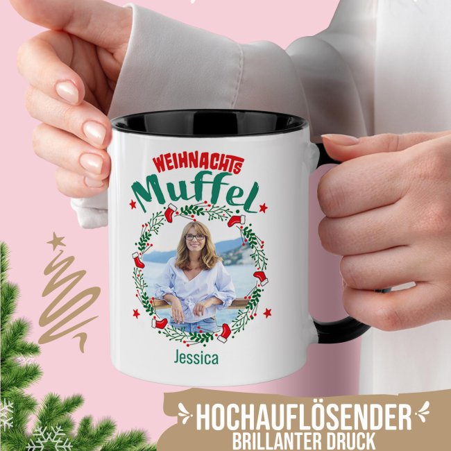 Weihnachtstasse - Weihnachtsmuffel - mit Name &amp; Foto - Innen &amp; Henkel Schwarz