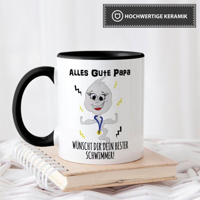 Lustige Tasse mit Spruch f&uuml;r Papa - Bester Schwimmer -  Innen &amp; Henkel Schwarz